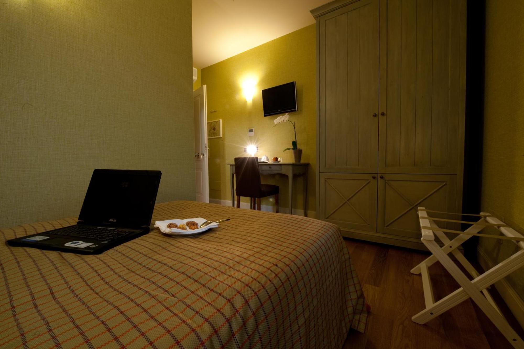 Hotel Locanda Stendhal Colorno Exterior foto